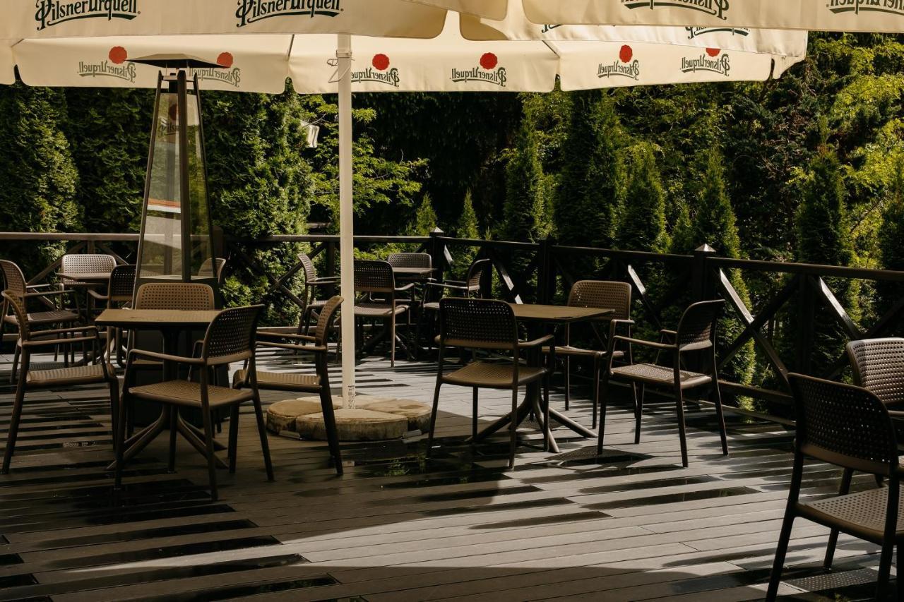 Hotel Uroczysko Cedzyna Exterior foto